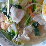 陽陽亭 - 五目メン（海老、豚肉、野菜、ハムなど具沢山）