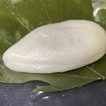 久栄堂菓子舗 - 『かしわ餅(こしあん)』