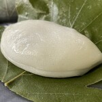 久栄堂菓子舗 - 『かしわ餅(こしあん)』