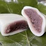 久栄堂菓子舗 - 『かしわ餅(こしあん)』