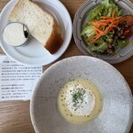 Espresso D Works - ランチセット(ワンハンドレッド、スープ、サラダ)