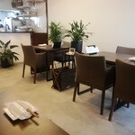 HITO++KA - 店内10席