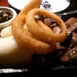 フーターズ - ダイスカットステーキ１５８０円