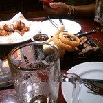 フーターズ 大阪店 - 卓上風景　ハーフ＆ハーフ６８０円