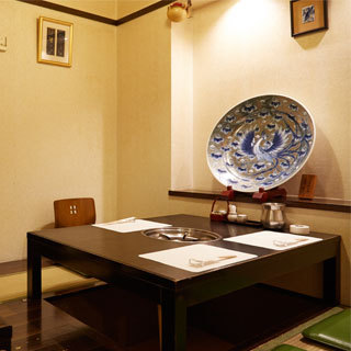 最大8名様までご利用頂ける、個室です。
                                  落ち着いてお食事がお楽しみ頂けます。