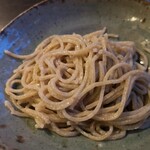 蕎麦 美酒 健肴 佳蕎庵 - 粗挽き。ボツリとしたハード感