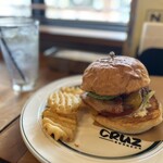 CRUZ BURGERS & CRAFT BEERS - 