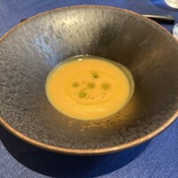 ルアン 佐原商家町ホテル NIPPONIA - 加瀬農園 有機人参のポタージュ・クレシー
                    葉のオイルとカボチャのアイヨリ風