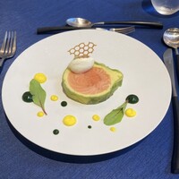 ルアン 佐原商家町ホテル NIPPONIA - 春キャベツとサーモン ホタテ貝のムースのルーロー サフラン風味 レフォールのクレーム