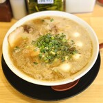らーめん 武臣 - 料理写真:中華そば（細麺）　うずら5個