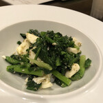 トラットリア　ア・ターヴォラ - モッツァレラチーズと菜花のナントカ…