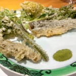 柳家錦 - 4.山菜の天ぷら　※魚はイワナ