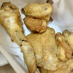 ケンタッキーフライドチキン - 色々な部位が入っています。小さいのは残念！