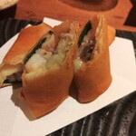 旬海佳肴 一家 - 白身魚チーズ春巻き　寄りの画