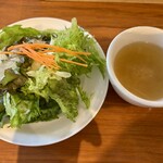 花Lab.Nocturne - セットのサラダとスープ