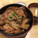 豚丼のぶたはげ - 