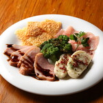 炭焼ごちそうバル ぴたり - 