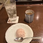 旬菜七福大黒 - デザートのアイスクリームと冷水とお茶