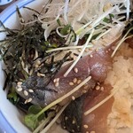 丼屋 七兵衛 - 半分食べてます。