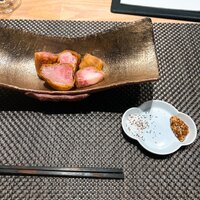肉割烹 はいから - カツ。こちらもほぼ脂の塊でした。冷めて出されたので口に入れた瞬間脂の不快感がヤバかったです。揚げ物なのにほぼ牛脂でくどすぎます、、、、