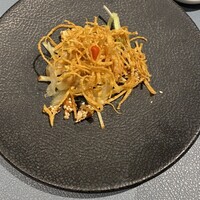 中国薬膳料理 星福 - 前菜。胡桃、クラゲ、梨、リンゴなどの胡麻ソース和え。