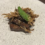 口福菜 亀吉 - イチボの黒胡椒炒め