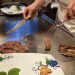 八王子うかい亭 - 放送席、放送席。3塁側から中継です。
      要望どおりのミディアムに仕上がった模様です！