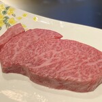 八王子うかい亭 - さぁ、本日のスペシャリテ、サーロインくんが
      ご到着されました！