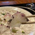 八王子うかい亭 - 真鯛は下味が付いていて、そのままでも
      ぷりぷりと弾力があって美味しいですね♪