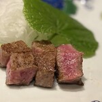 八王子うかい亭 - 美し杉代と命名されたサーロインくん。