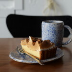 laika - レモンタルト（800円） ハーブティ（レモングラス、ローズマリー、ミント）（700円）