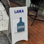 laika - お店の看板