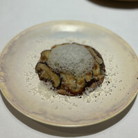 デルフィーナ - 椎茸のピザ。食感もサクサクで椎茸の出汁が美味しい