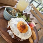 カフェ+ダイニングバー メローズ - ロコモコプレート1480円