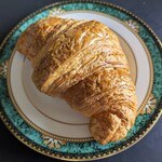 レ・ザンジュ・ベイ・ヨコハマ - イズニークロワッサン