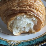 レ・ザンジュ・ベイ・ヨコハマ - イズニークロワッサン