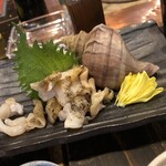 田舎家 旬 - 活ツブ貝　1,320円