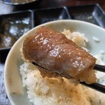 炭焼ホルモン えいた - カルビ
