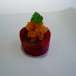 レストラン コバヤシ - レッドビートと赤貝の前菜　マンゴー乗せ