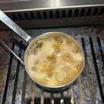 焼肉じゅらく - ニンニクオイル焼き