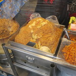 傳香 - 油飯はお櫃に入ってます