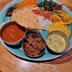 コジコジ - 2025.5スリランカプレートB　左がイカ　真下が挽肉