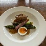 フルールド・オリーヴ カンパーニュ - 有機野菜山本さんのグリーンアスパラフォアグラ北あかりニョッキトリュフソース