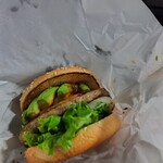 フレッシュネスバーガー ファッションクルーズ店 - 2025.4クラシックアボガドチーズバーガー890円