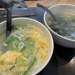 和牛工場 あら川 - たまごスープ　ワカメスープ　共に520円