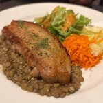 299428042 - 豚バラとレンズ豆煮込み。1.000円！