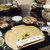 ホテル網走湖荘 - 料理写真:【ﾋﾞｼﾞﾈｽﾌﾟﾗﾝの料理】席についたら釜飯と鍋に火を点けてくれます。最初から用意されている料理の他に、この後【蕎麦】【お椀】【ﾌﾙｰﾂ】が出てきます