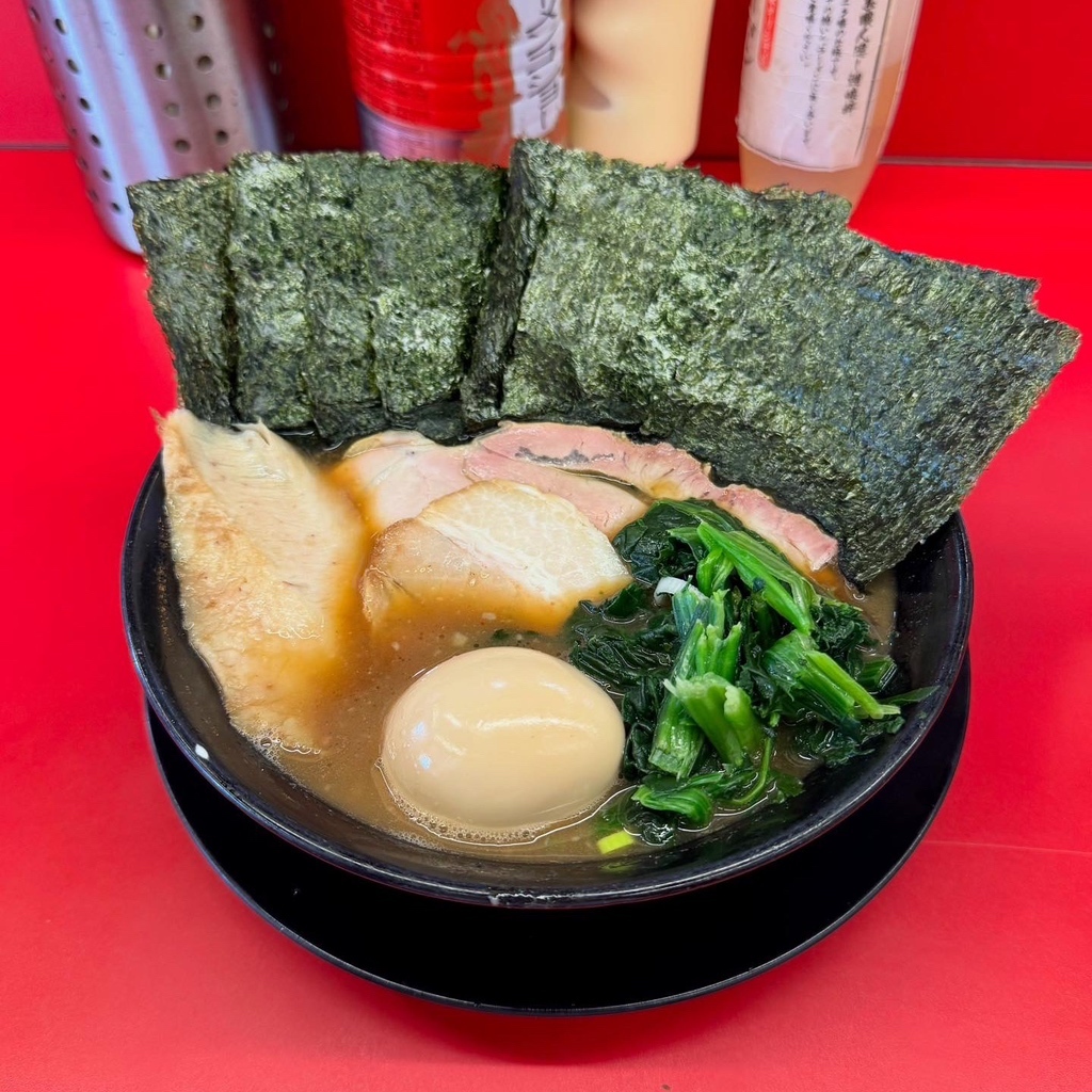 家系ラーメン 王道家直伝 との丸家 どんぶり