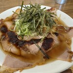 吟麦製麺 - チャーシュー麺