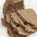 299441247 - パン・ド・セーグル アルモン 1/4 254円